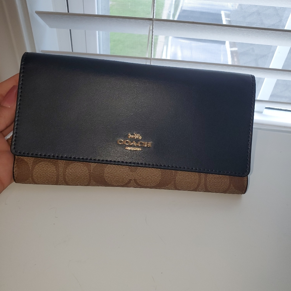 Slim wallet coach